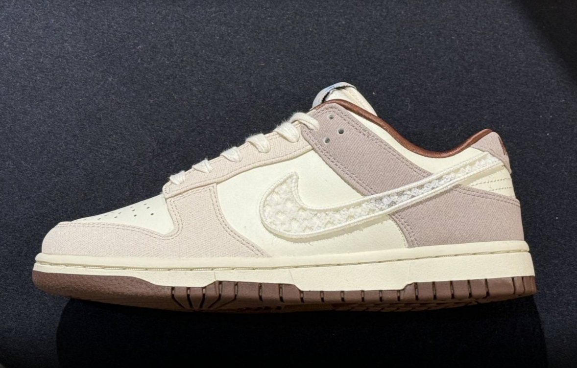 NIKE /  W NIKE DUNK LOW LX  女款低筒休閒運動鞋 /  White /  JUL25