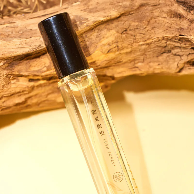 Dachun Soap 大春煉皂｜《初見樹梢》清新木質香奇境香水 10ml