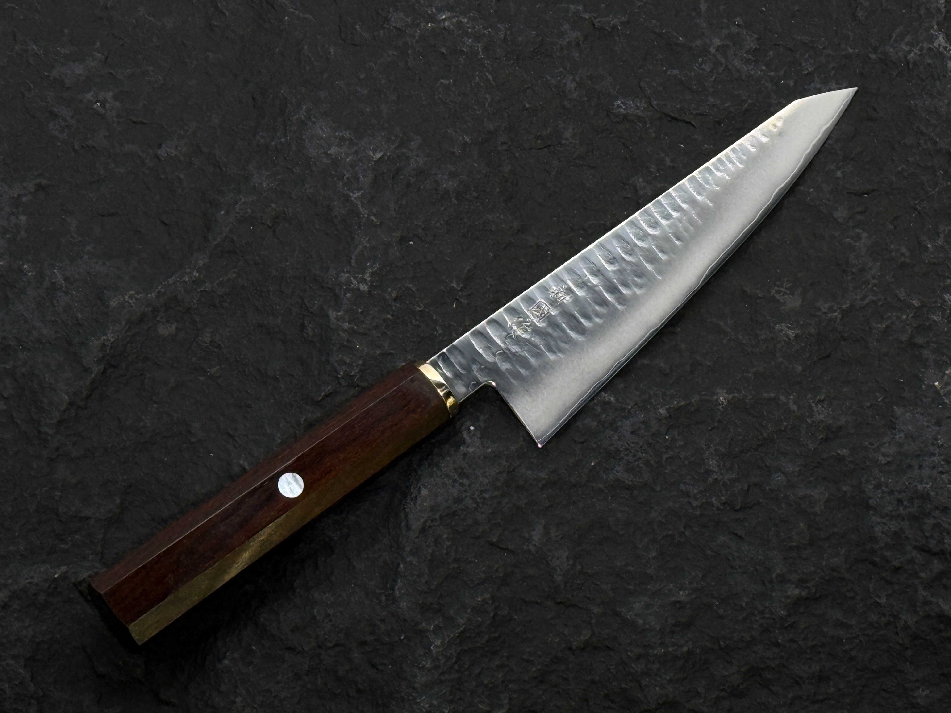 新国作 鍛造 銀三鋼 槌目 骨透 黑檀柄