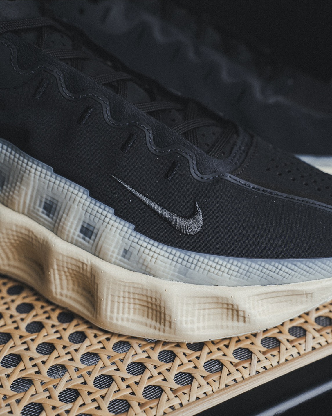 「SS預購」NIKE Ava Rover 科技跑步休閒鞋 黑白 DX4215-003