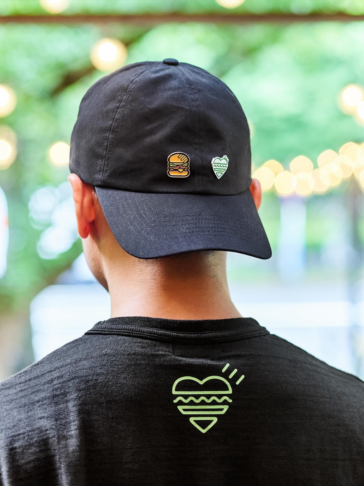 現貨┃HUMAN MADE x Shake Shack 漢堡 鑰匙圈 別針