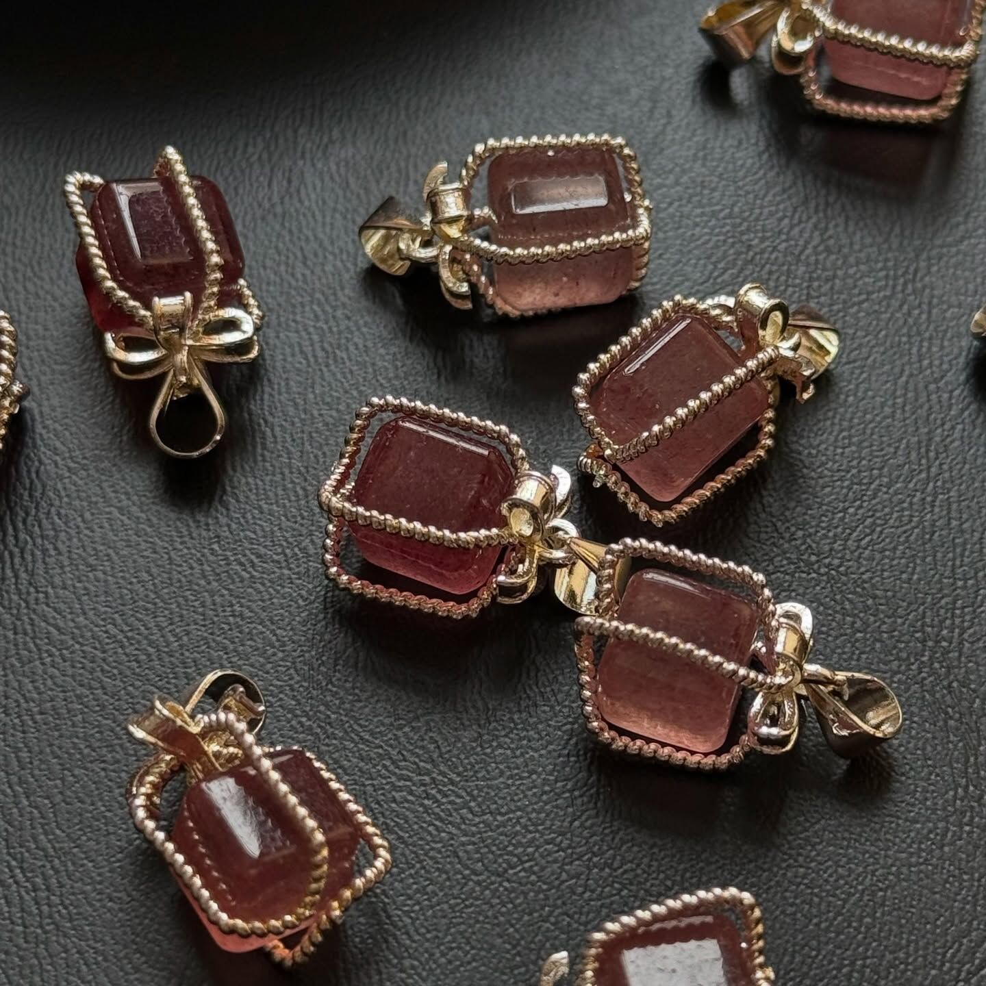 [原石] 草莓晶 項鍊吊墜