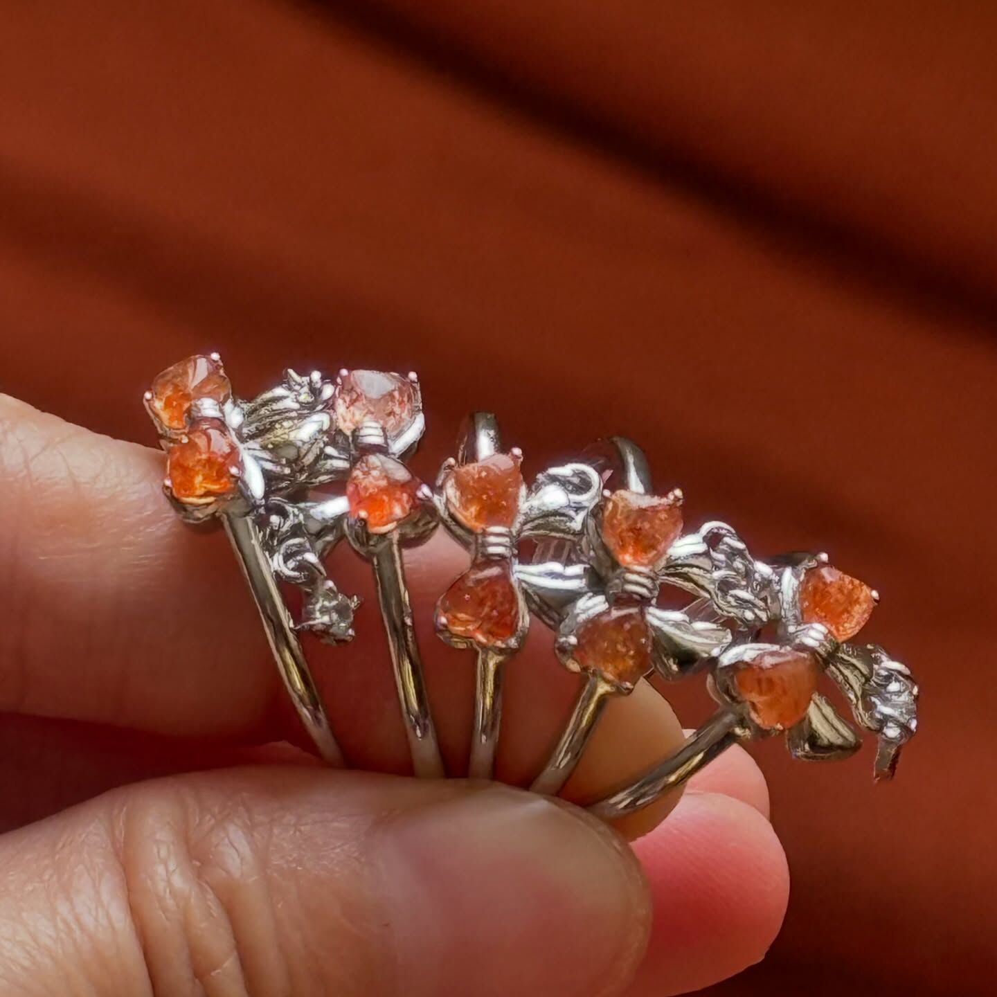 [原石] 金太陽石 蝴蝶結戒指 水晶戒指