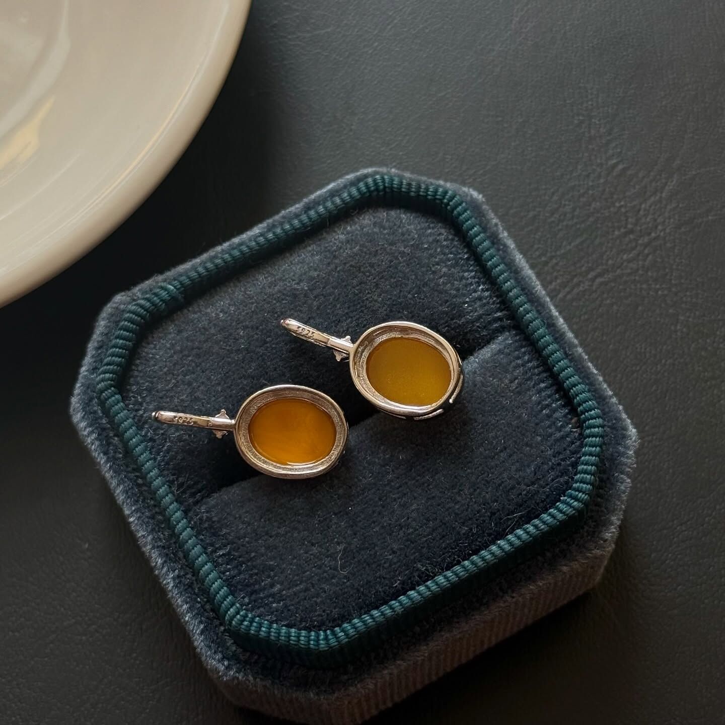 [原石] 琥珀蜜蠟 925銀項鏈吊墜