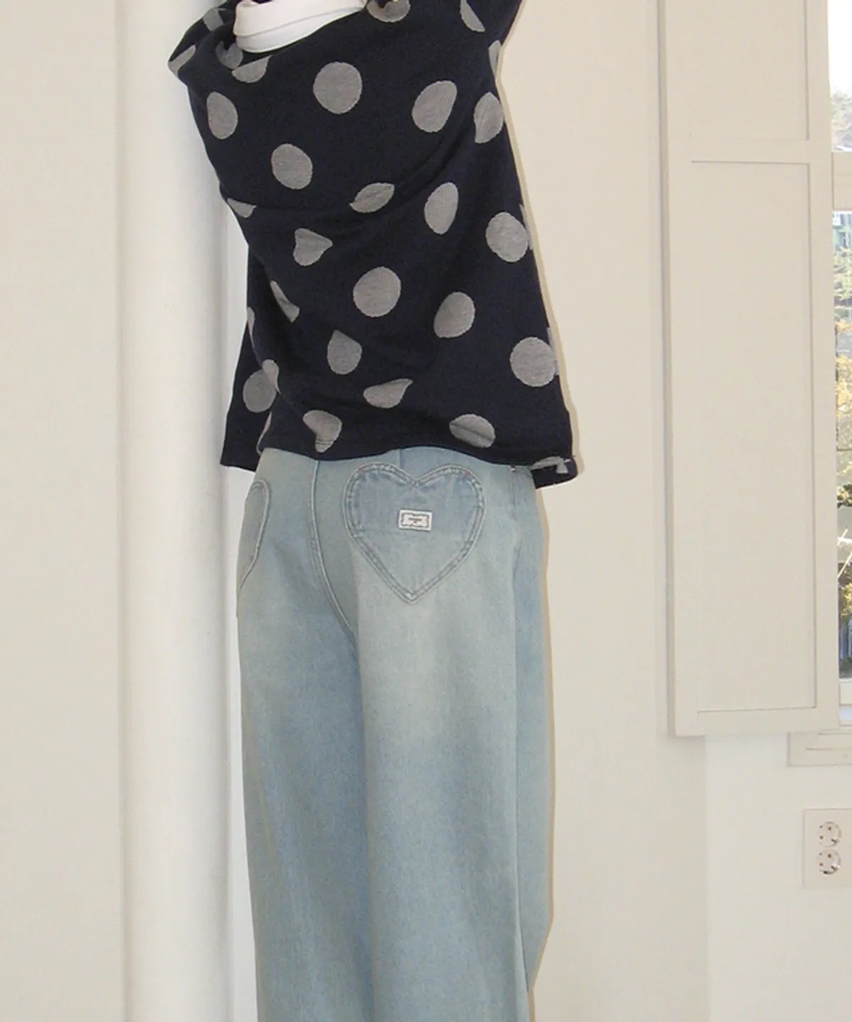 韓国商品/RONRON BACK HEART STITCH POCKET DENIM PANTS RONRON BACK HEART STITCH POCKET DENIM PANTS BLACK – SeoulSeoul