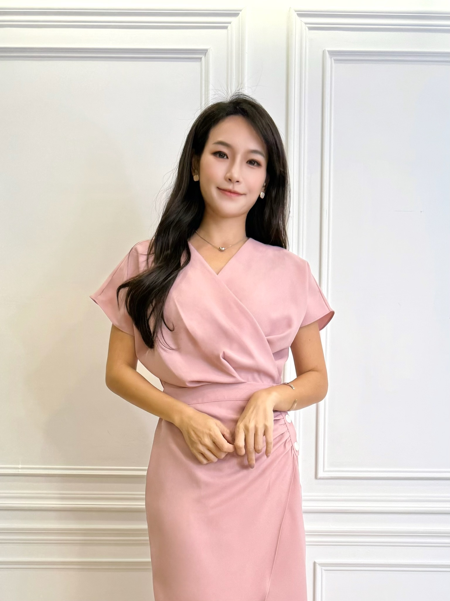 側鈕釦抓皺開衩長洋