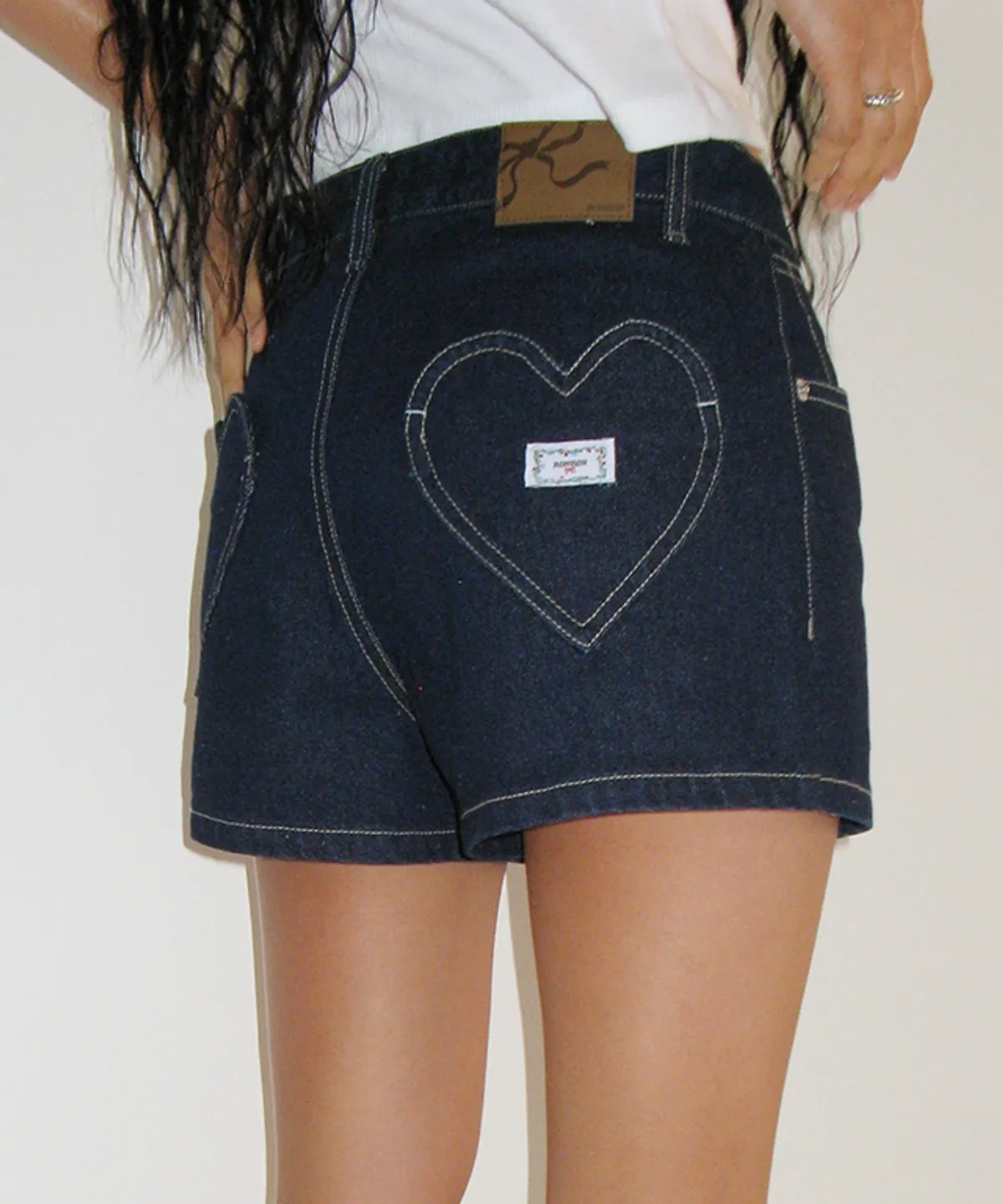 RONRON HEART POCKET MINI SHORT DENIM PANTS