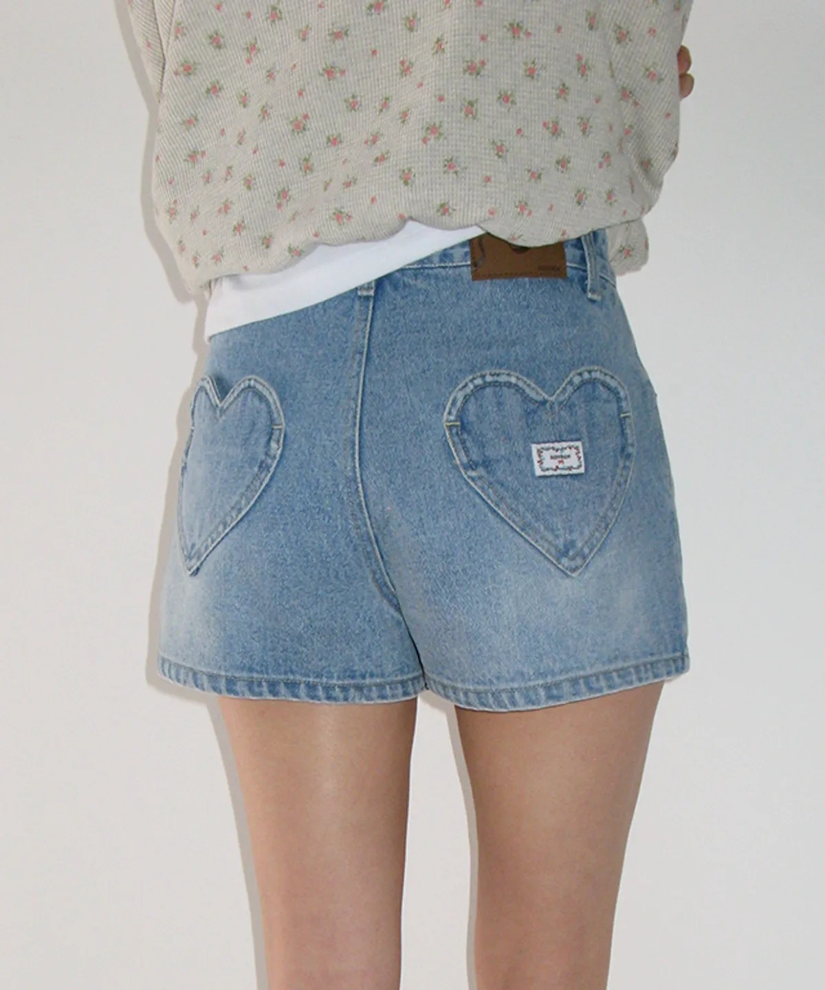 RONRON HEART POCKET MINI SHORT DENIM PANTS