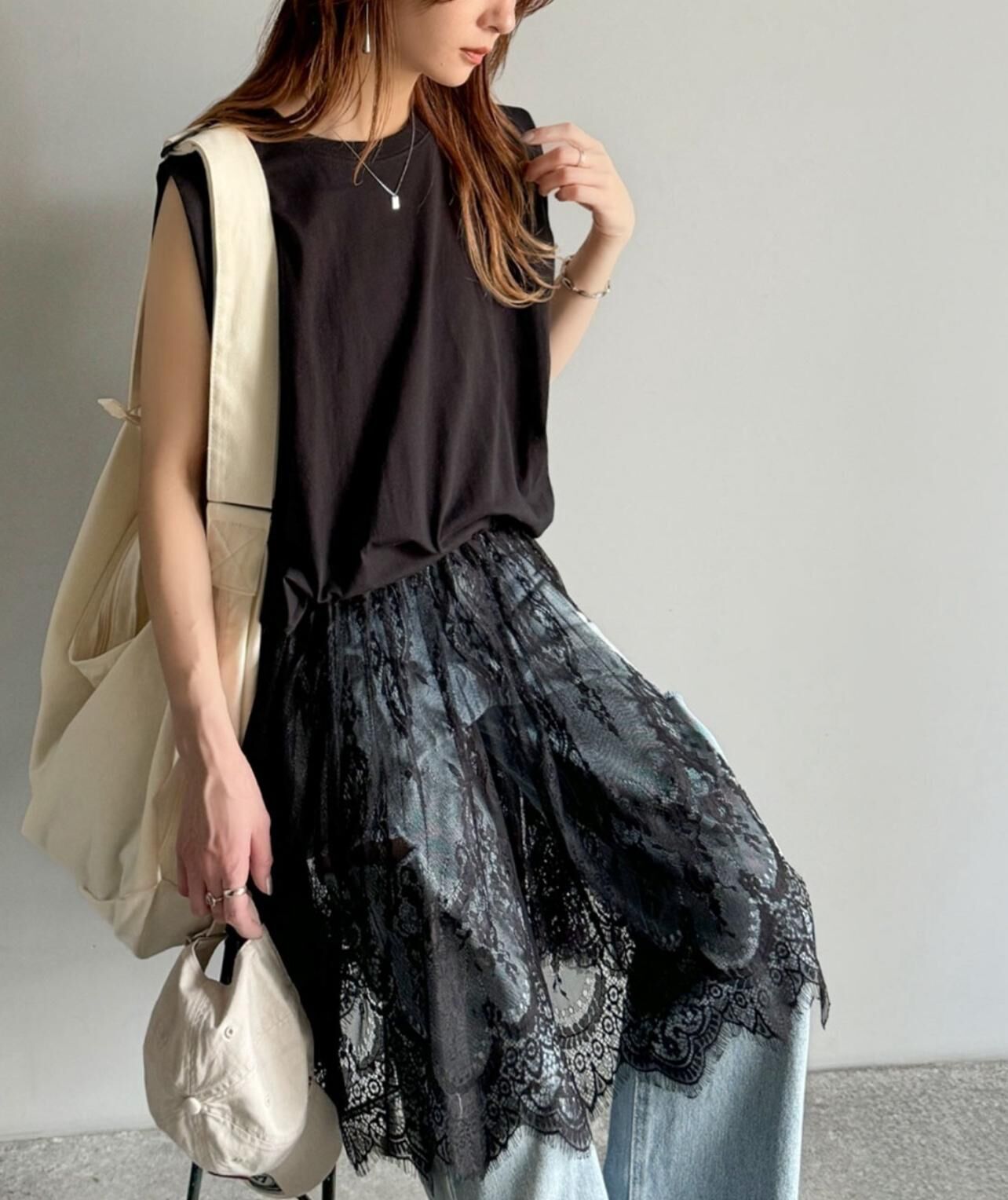 【預購】JN072601 Java 蕾絲拼接束腰上衣