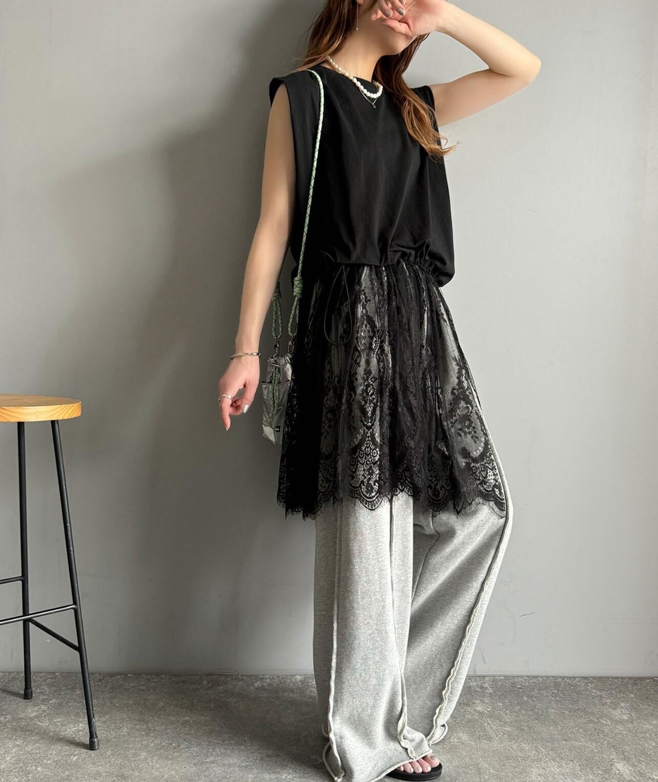 【預購】JN072601 Java 蕾絲拼接束腰上衣