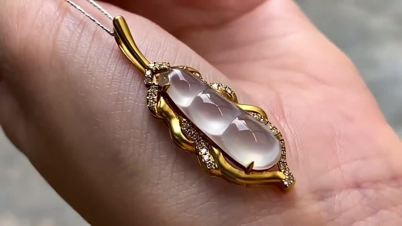 翡翠玻璃種福豆吊墜,天然翡翠A玉, 緬甸玉, Jade, Jadeite