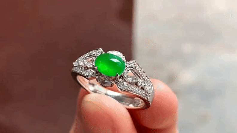 720536 翡翠滿色蛋面戒指