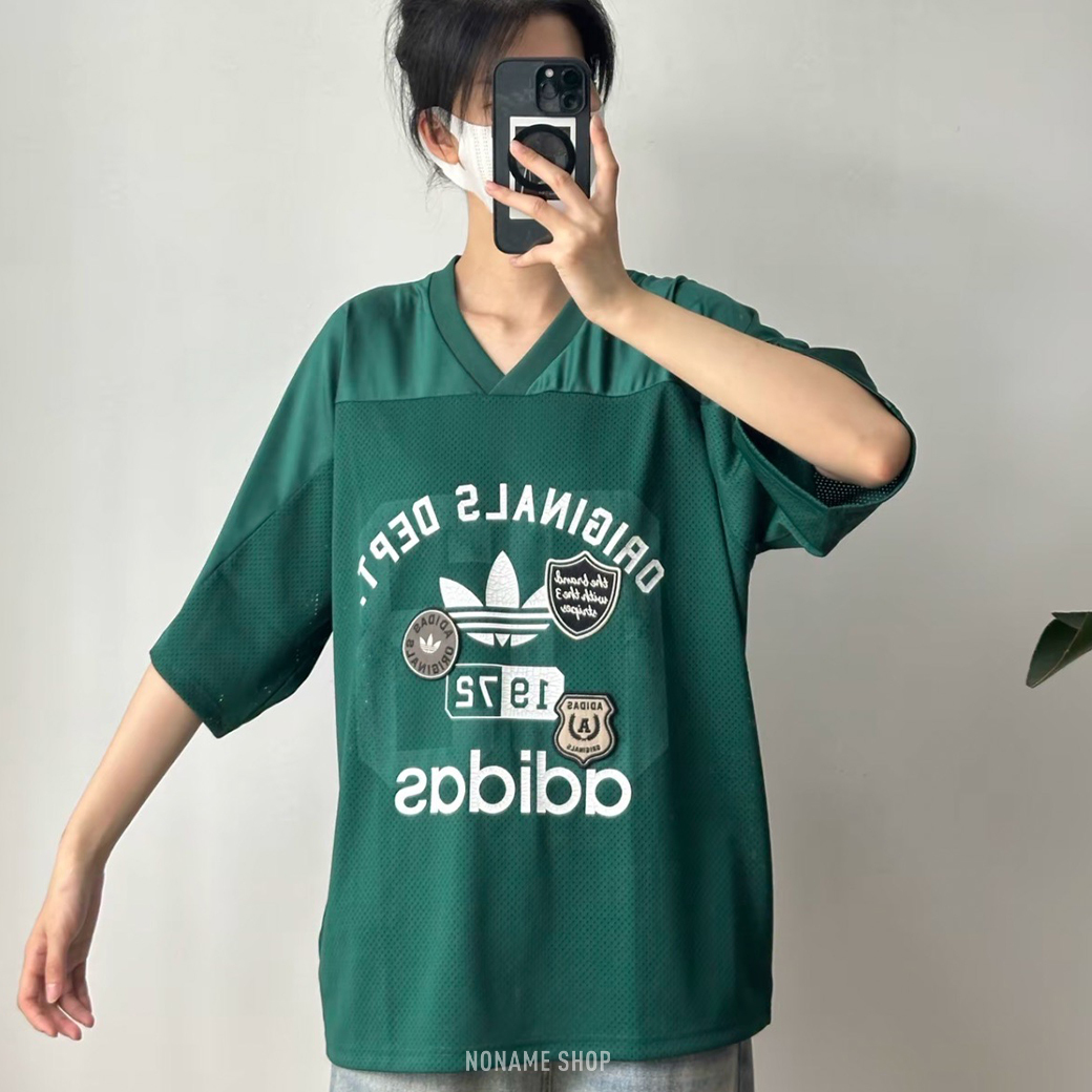 ADIDAS ORIGINALS OG Graphic EDPT 足球風 寬鬆 V領 短袖 兩色 (男款)