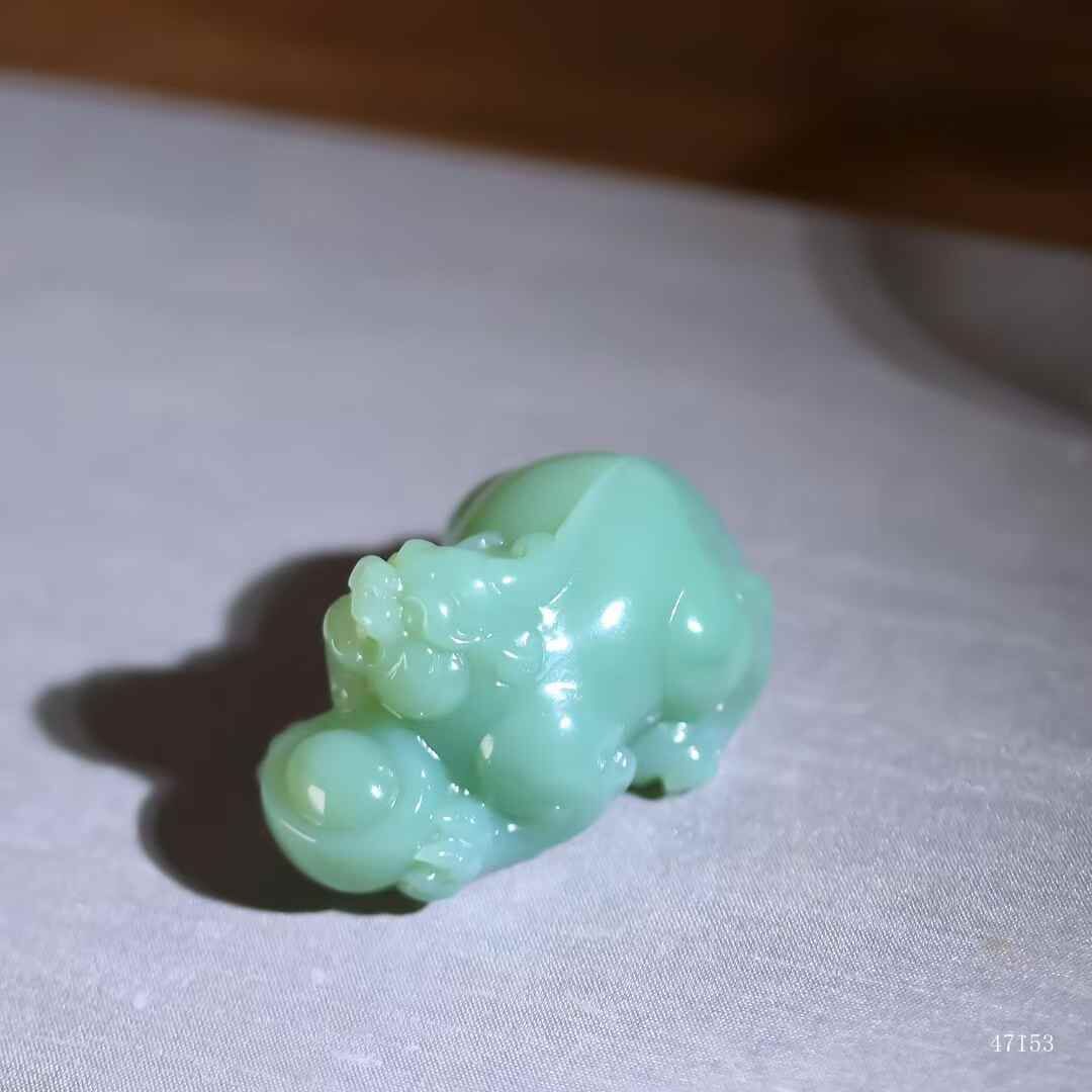 72075 和田玉貔貅獻寶