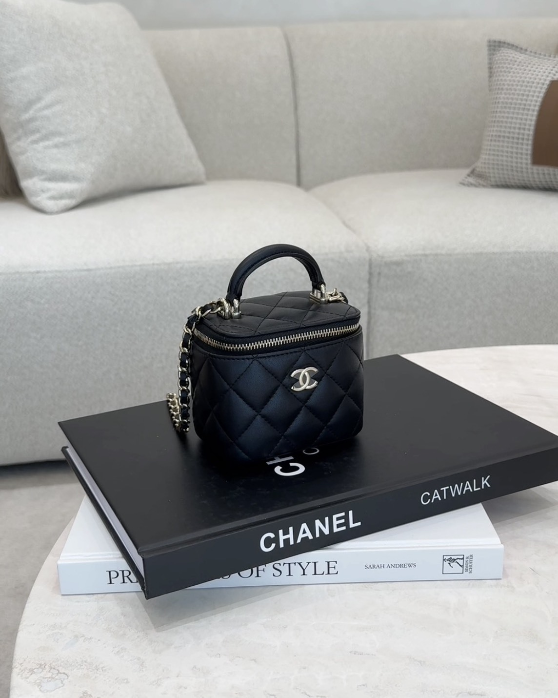 CHANEL｜手柄小盒子 黑色