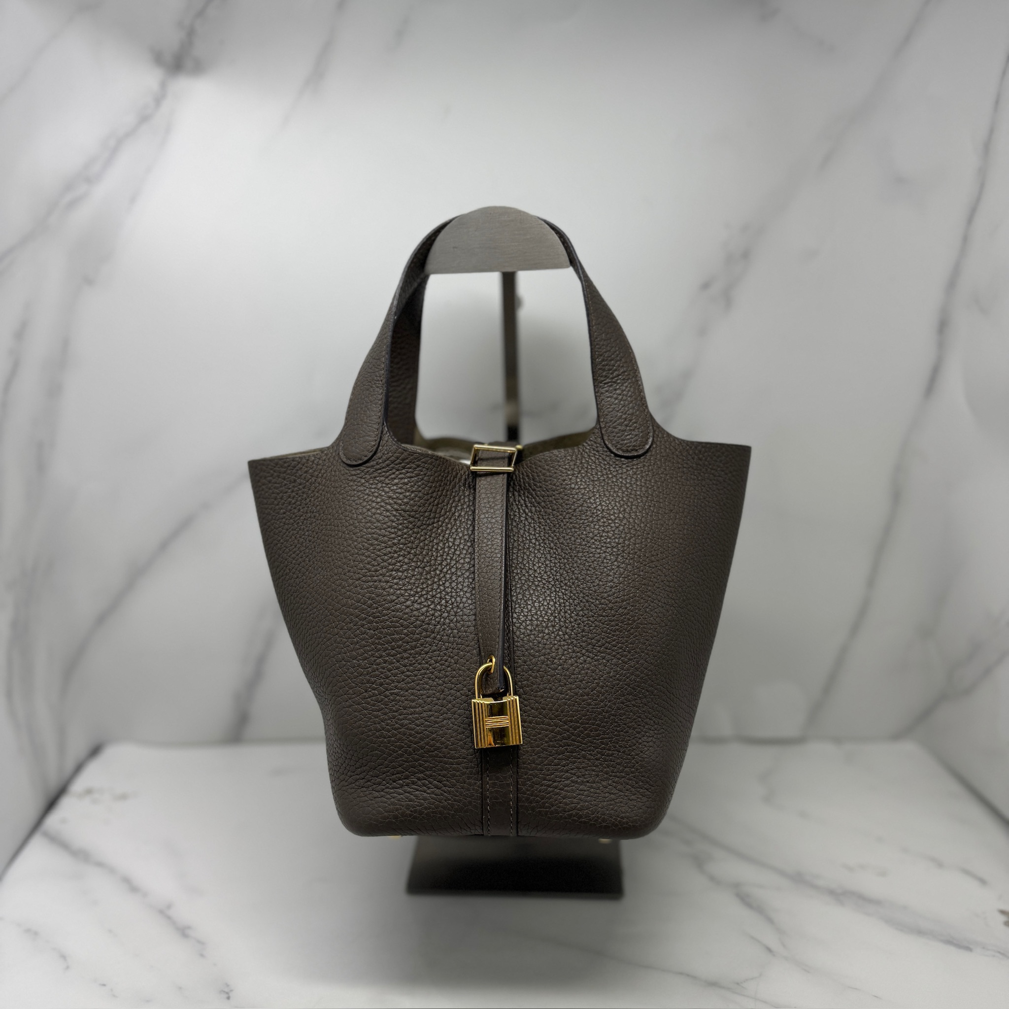 Hermes P18（錫器灰 Etain/ghw）