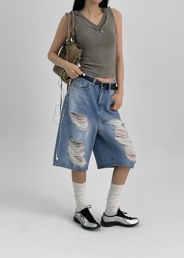 破損寬牛仔六分褲