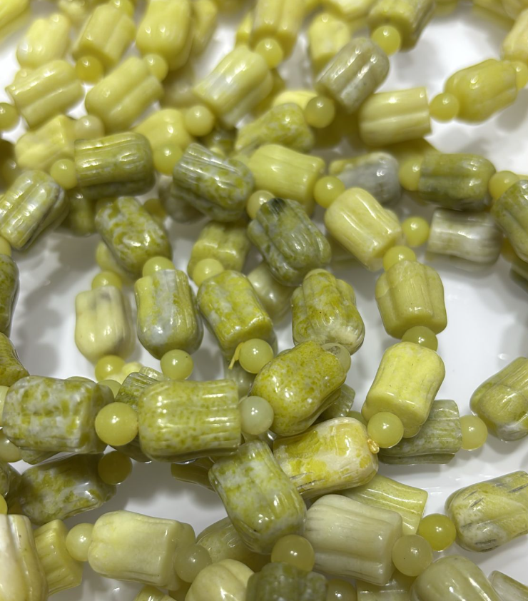 250726 - C57 菜花玉玉蘭花雕刻手串