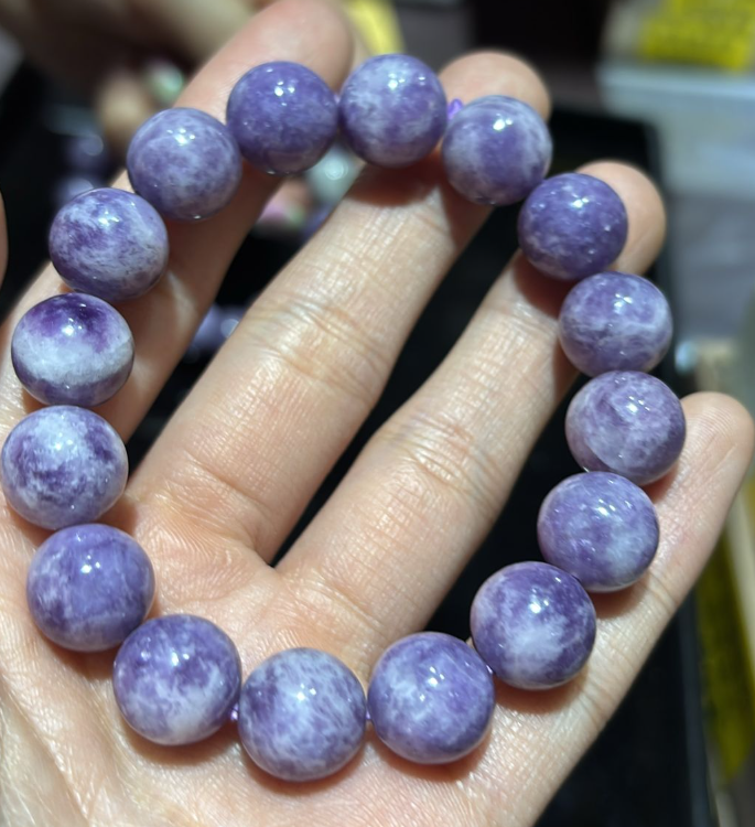 250726 - C79 12mm+薰衣草星空紫鋰雲母手串