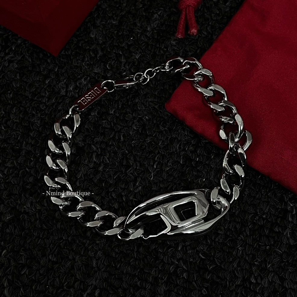 <穿搭加分項🔥> DIESEL 液態銀手鍊