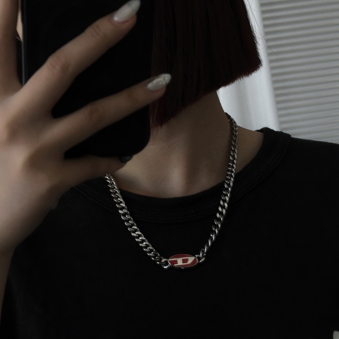 <穿搭加分項🔥> DIESEL 紅LOGO項鍊