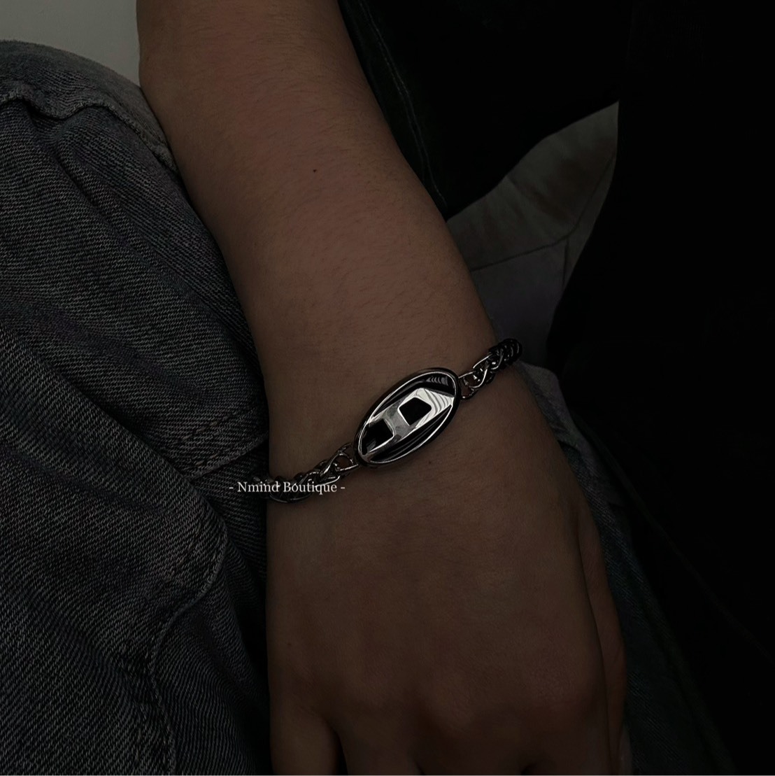 <穿搭加分項🔥> DIESEL LOGO手鍊  黑/紅