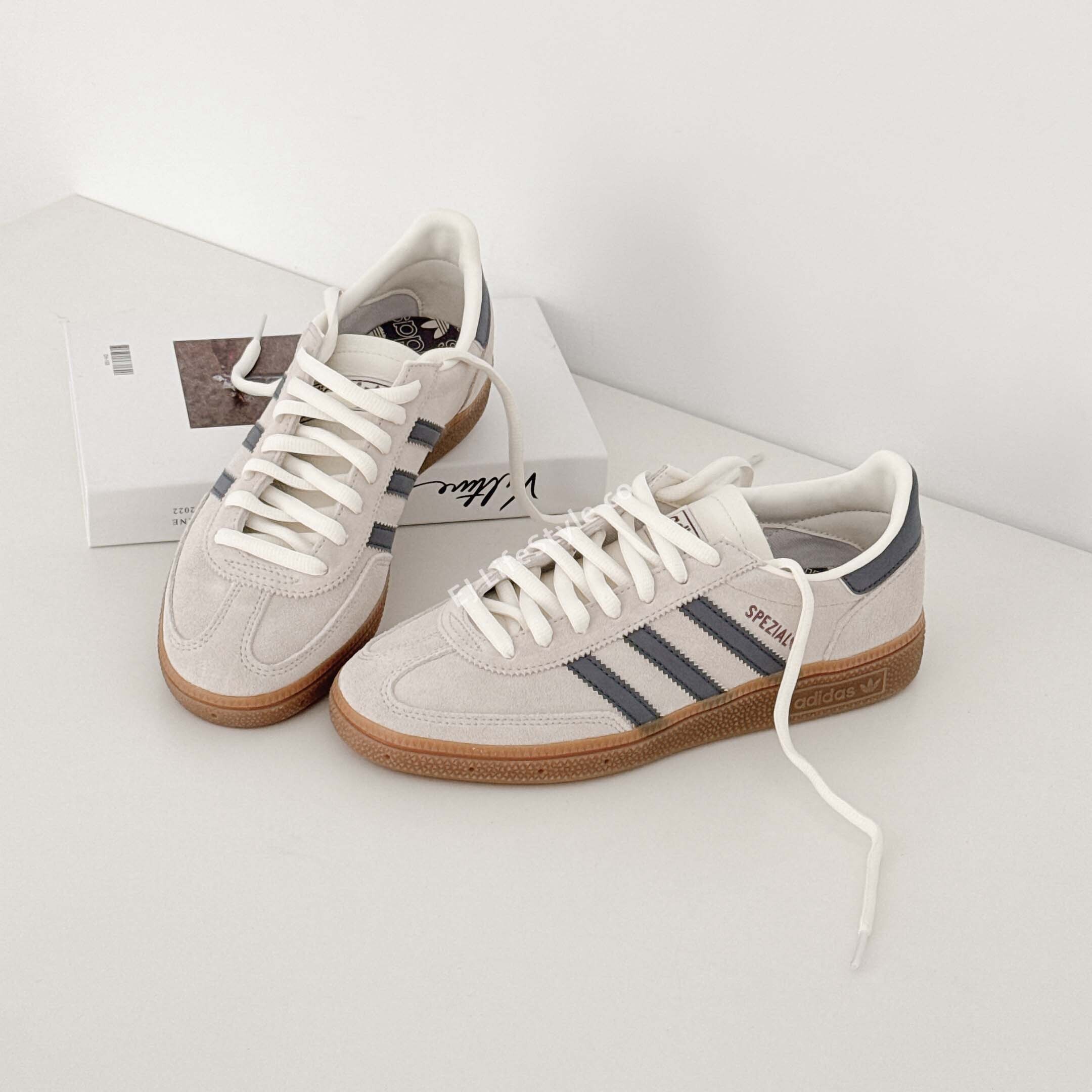 ADIDAS HANDBALL SPEZIAL 奶油灰藍 米色 米灰 莫蘭迪 焦糖底 男鞋 HQ5130  / 現貨+調貨