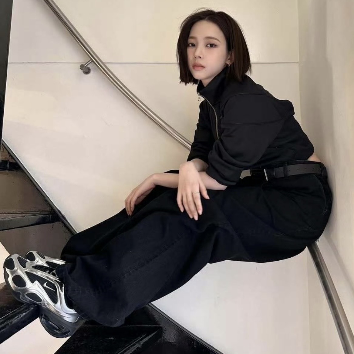 NIKE AIR MAX MUSE 金屬銀 黑銀 KARINA同款 休閒 穿搭 女款 男女尺寸 FV1920-001