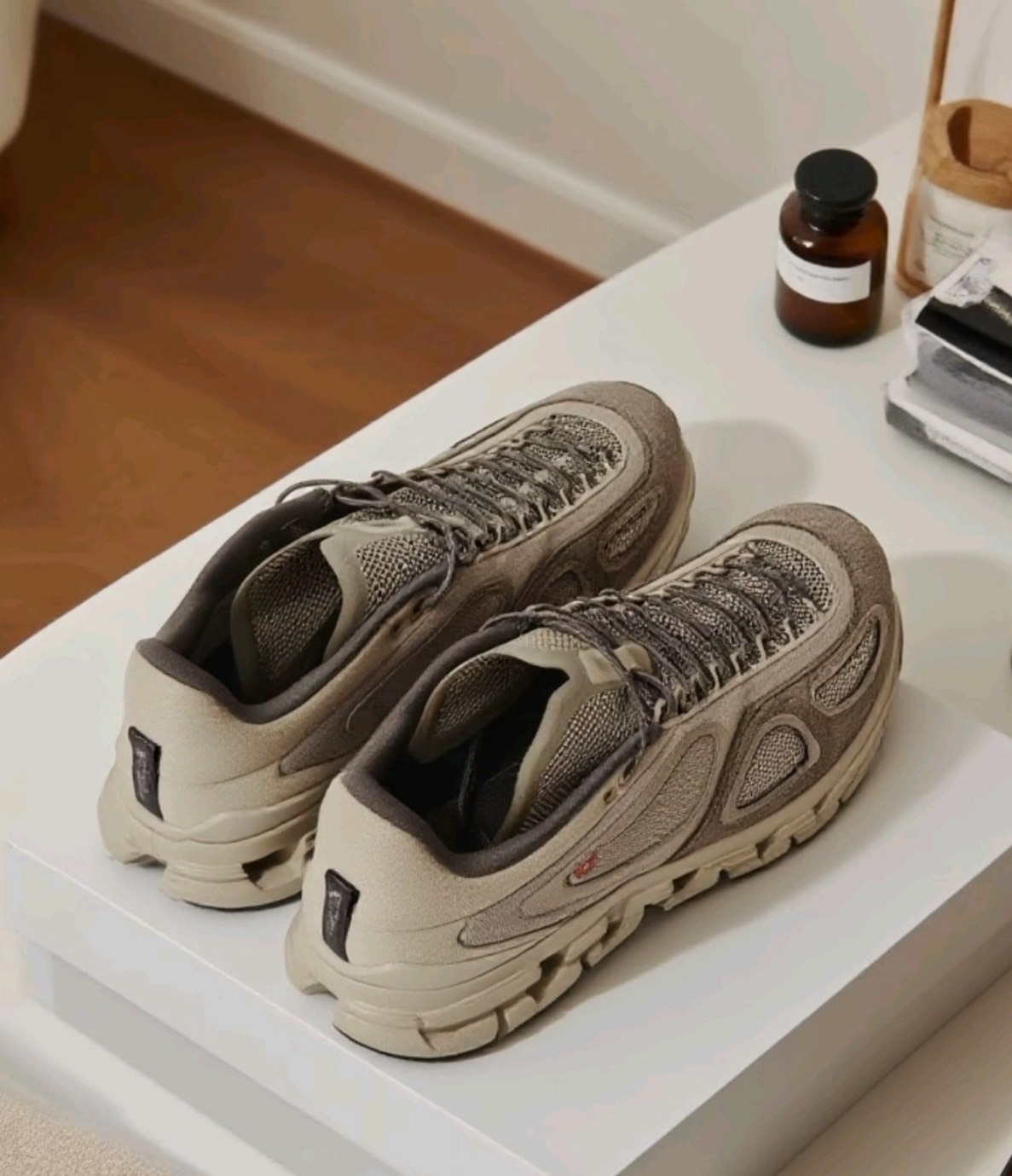 FKA twigs 聯名 On Cloud X4 米棕 慢跑鞋 男款 ✨百搭運動風格推薦 July25