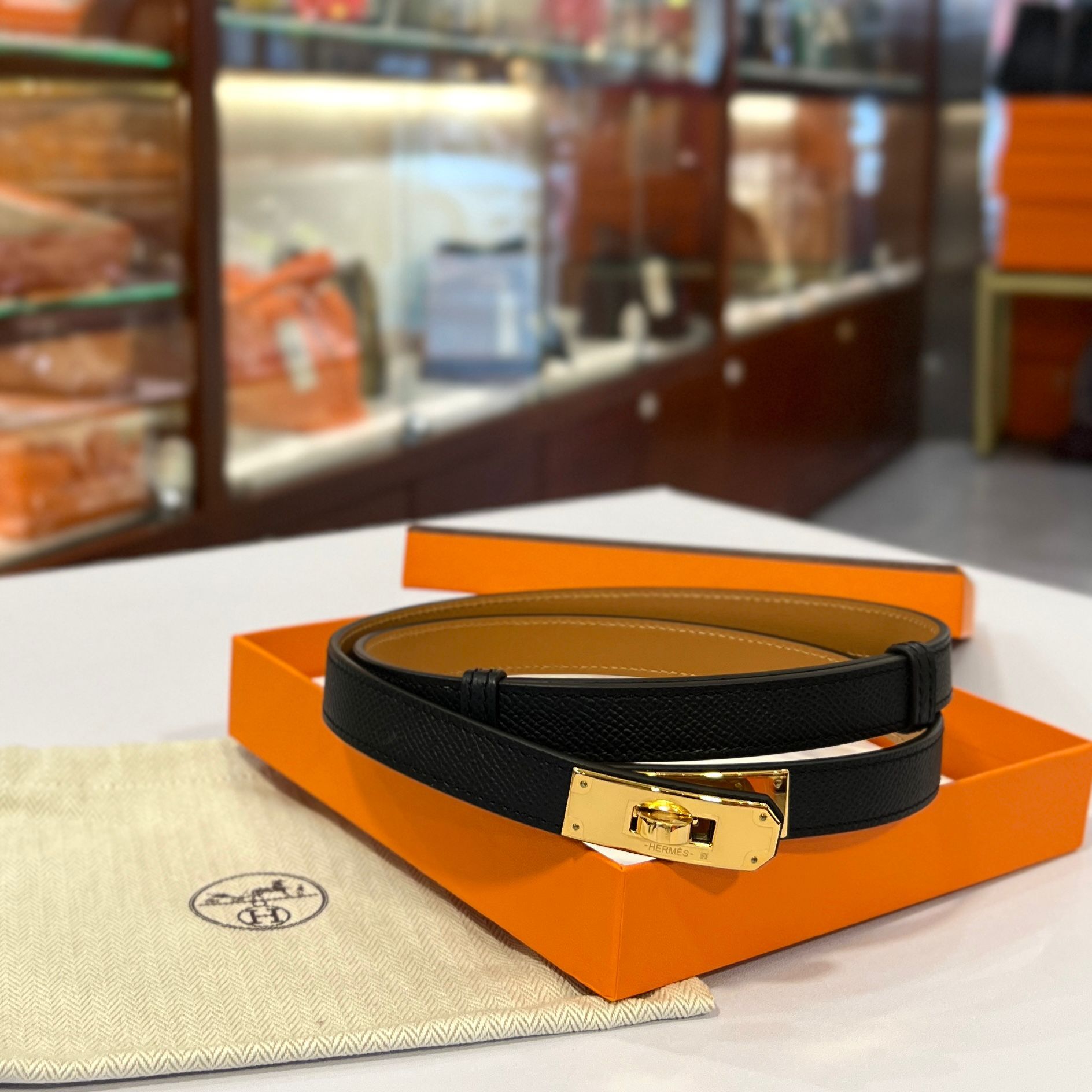 全新HERMES KELLY BELT 皮帶/腰帶, 18mm 黑金Epsom皮, H069853CC89 ,#BRAND NEW #香榭站正品
