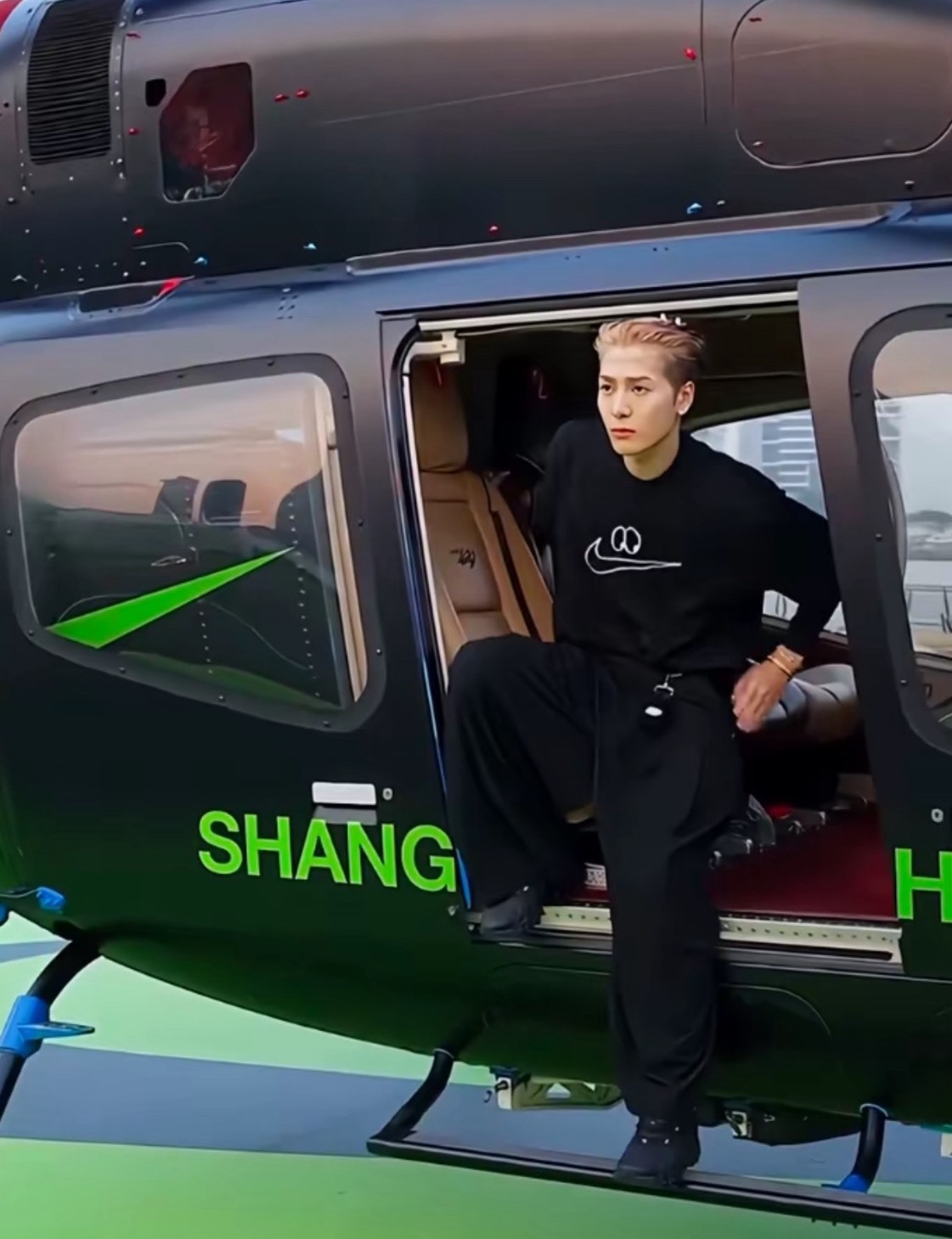 Nike Air Max DN8 王嘉爾同款 黑色氣墊跑鞋 男女百搭舒適慢跑鞋 July25