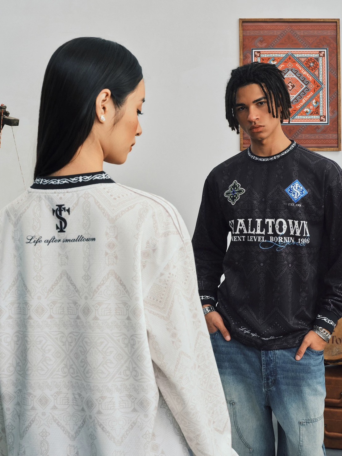 STK SmallTownKid 民族風貼布LOGO 網眼透氣 長袖