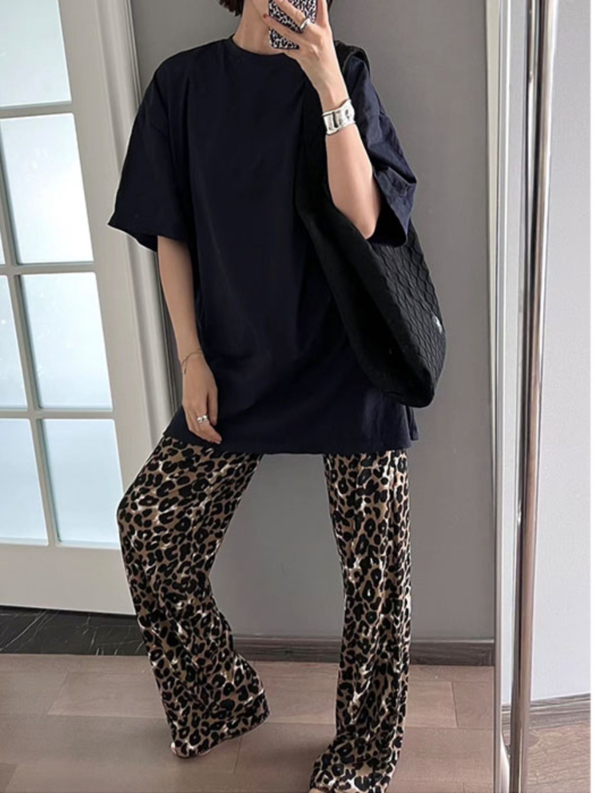 慵懶時髦 輕薄豹紋寬管褲