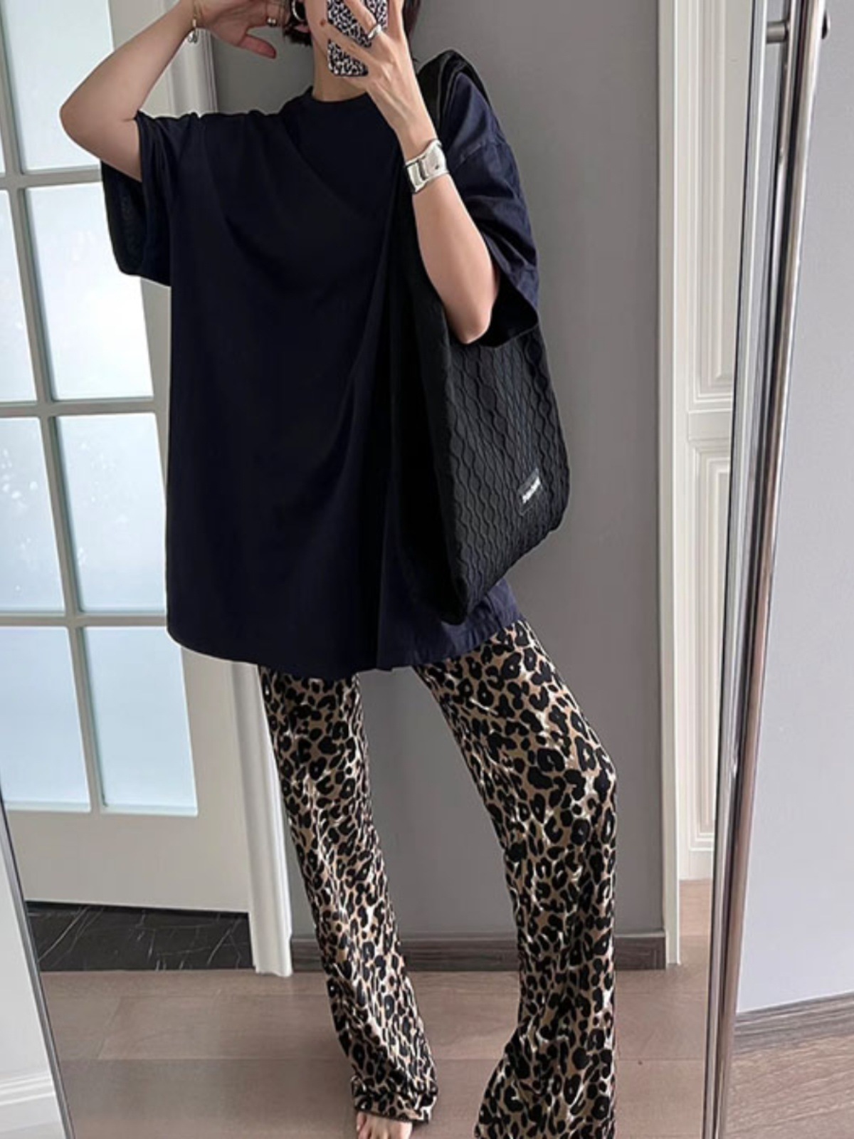 慵懶時髦 輕薄豹紋寬管褲