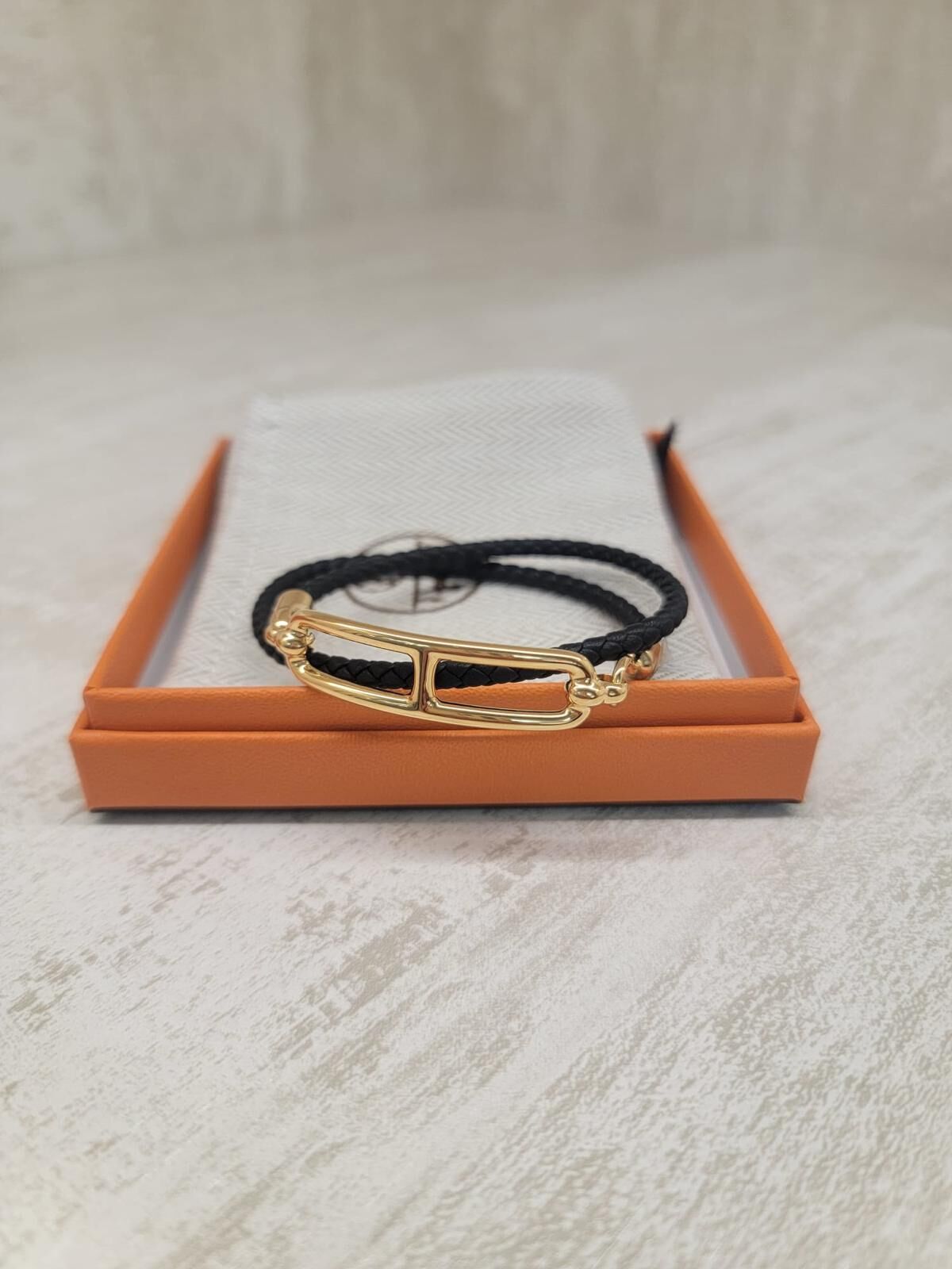 Hermes Roulis Double Tour bracelet NOIR F 豬鼻手繩 黑金