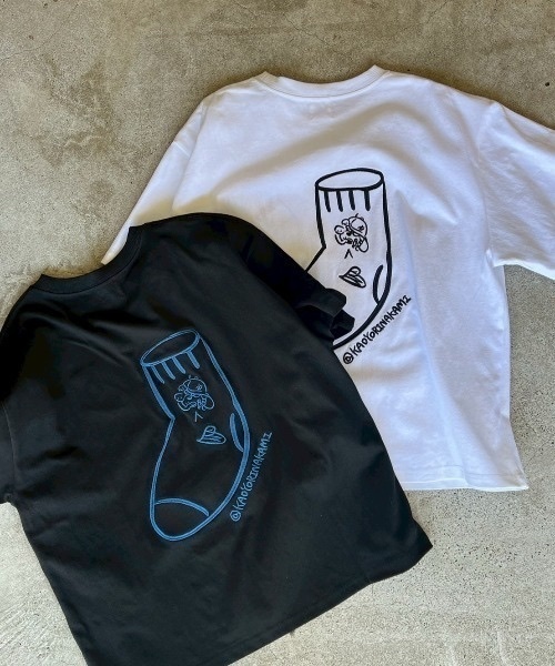 kaoyorinakami / socks tee