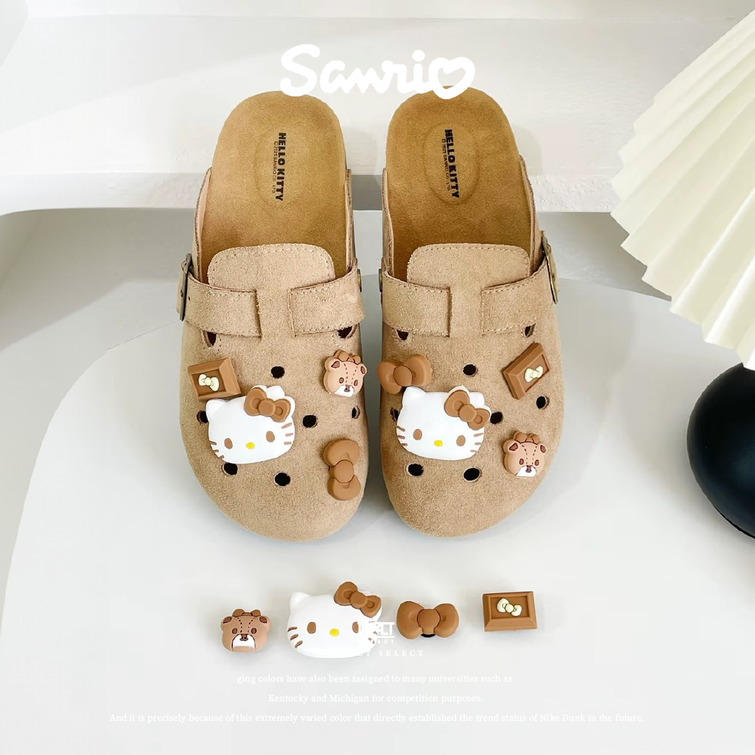 Sanrio 三麗鷗  x Hello Kitty 凱蒂貓 黑皮 卡其 麂皮 勃肯鞋 洞洞鞋 ST253427D-1