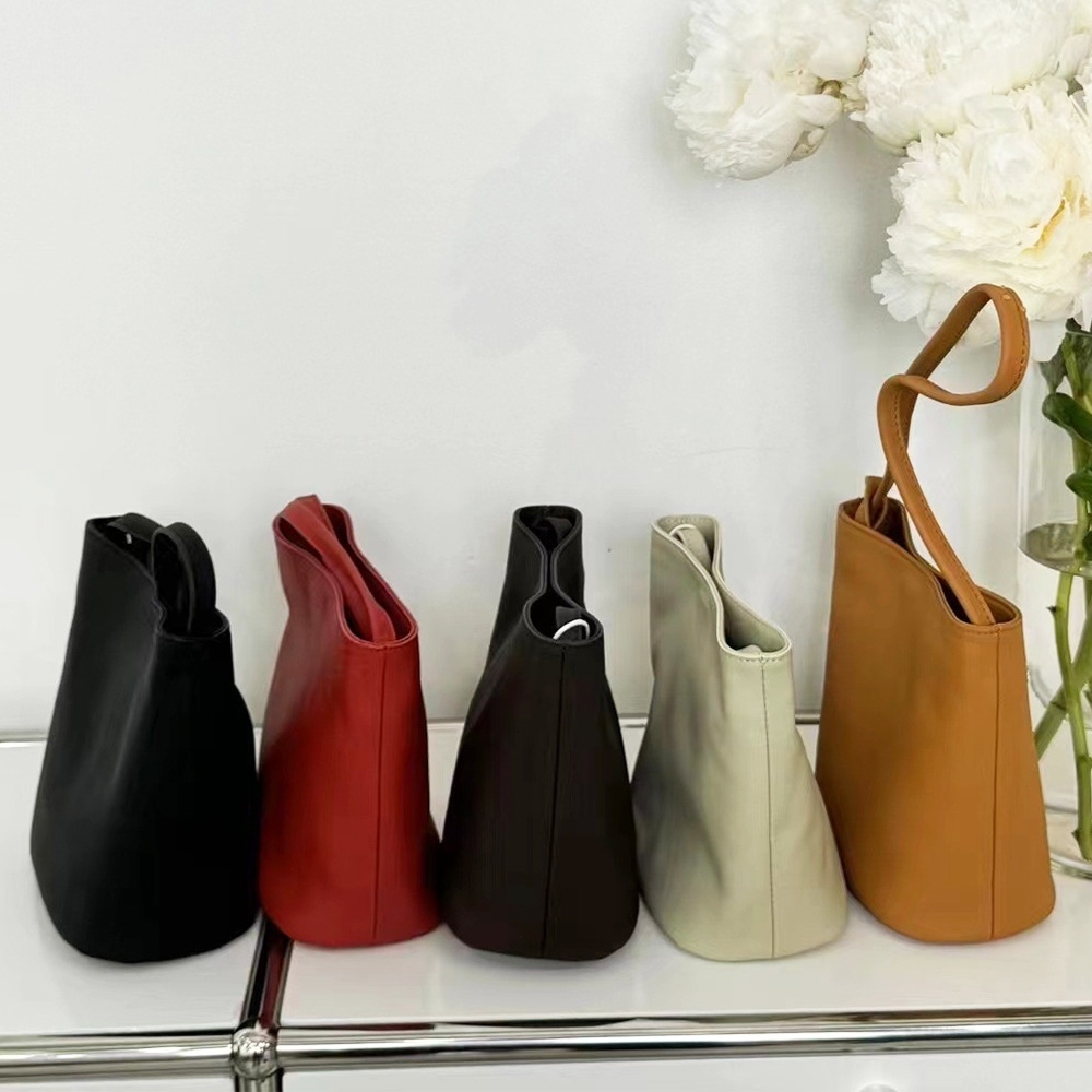 頭層牛皮包 真皮包包 腋下包 高級感 休閒包 外出包 水桶包 肩背包 側背包 斜背包 單肩包 小水桶包 253