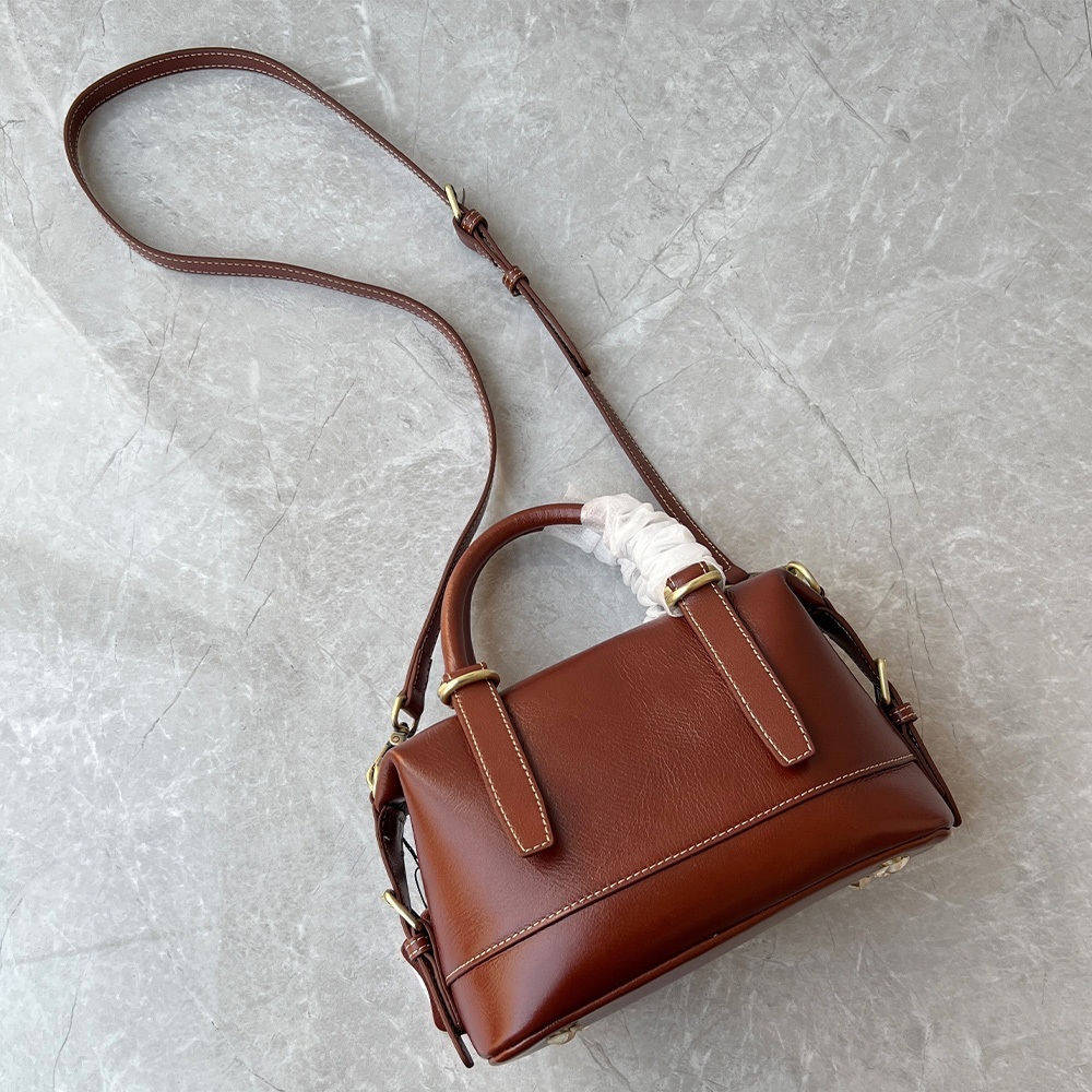 真皮包包 側背包 單肩包 波士頓包 小包包 日常包 通勤包 隨身包包 包包 女生包包 牛皮包包 禮物 高級感 252