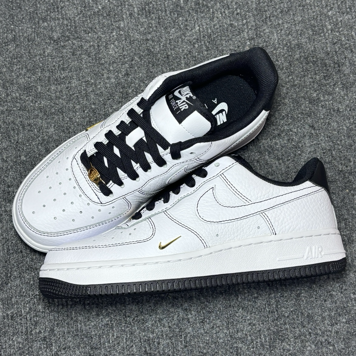 Nike Air Force 1' 07 mini jewel 白黑小金勾 黑縫線 荔枝皮 低筒休閒鞋