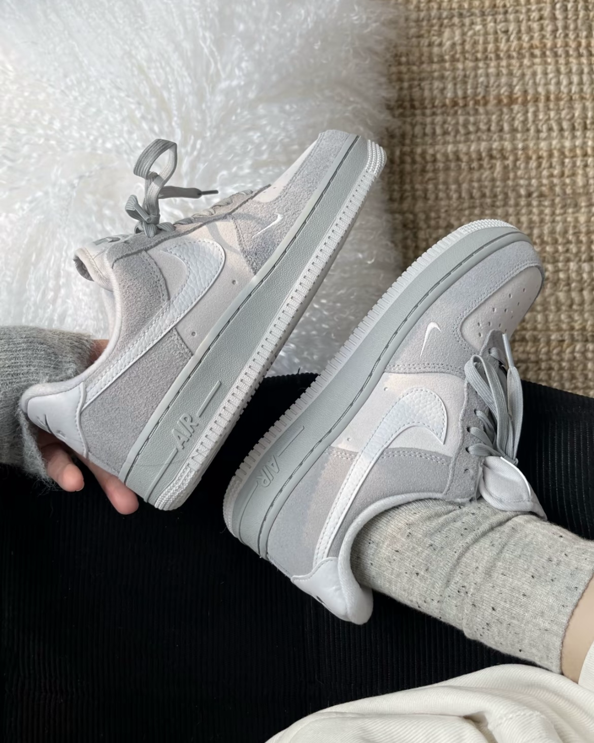 Nike Air Force 1 Low "Light Smoke Grey" 莫蘭迪米灰 淺灰 米白 復古 麂皮 小勾