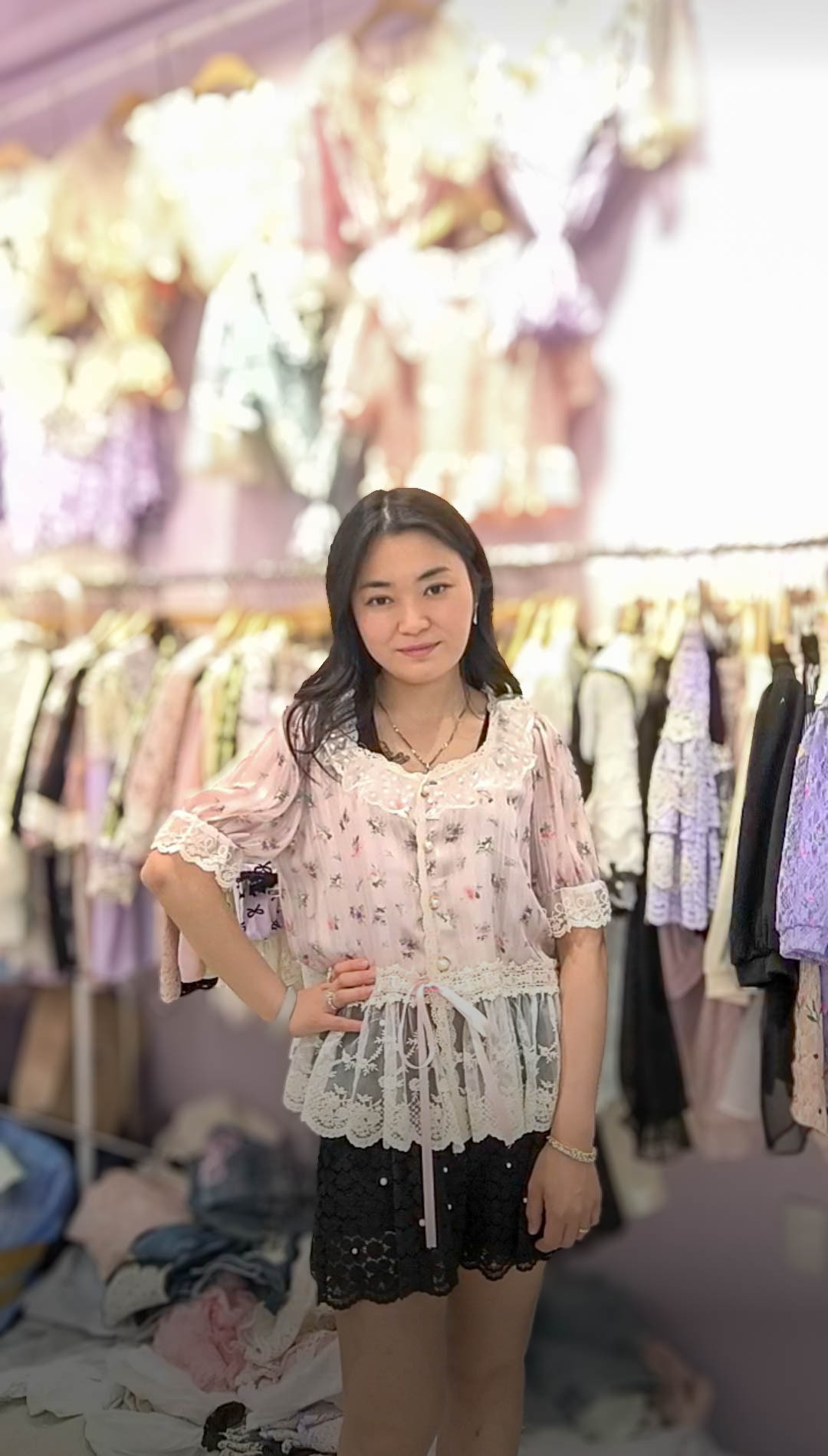 🥰PM_K9844  ▶️釦子蕾絲上衣 👉B:cm L:cm👈