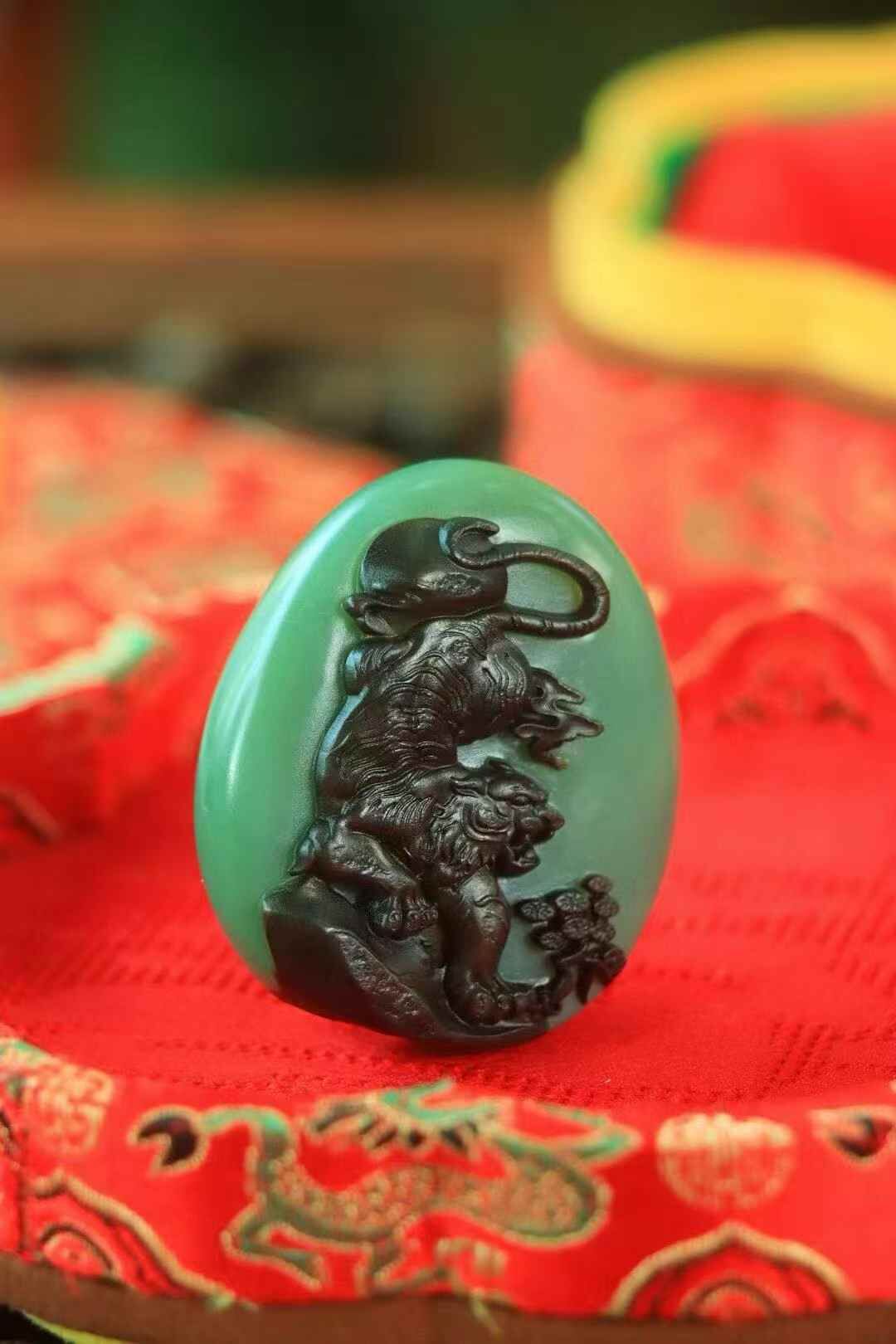 720716 和田玉碧玉籽料虎嘯山河