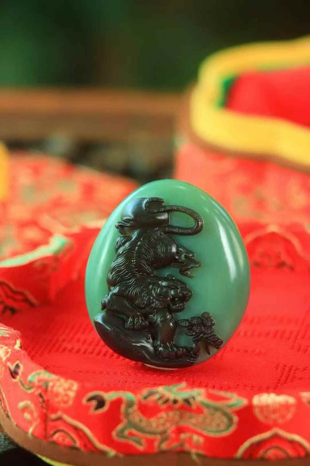 和田玉碧玉籽料虎嘯山河,天然和田玉軟玉