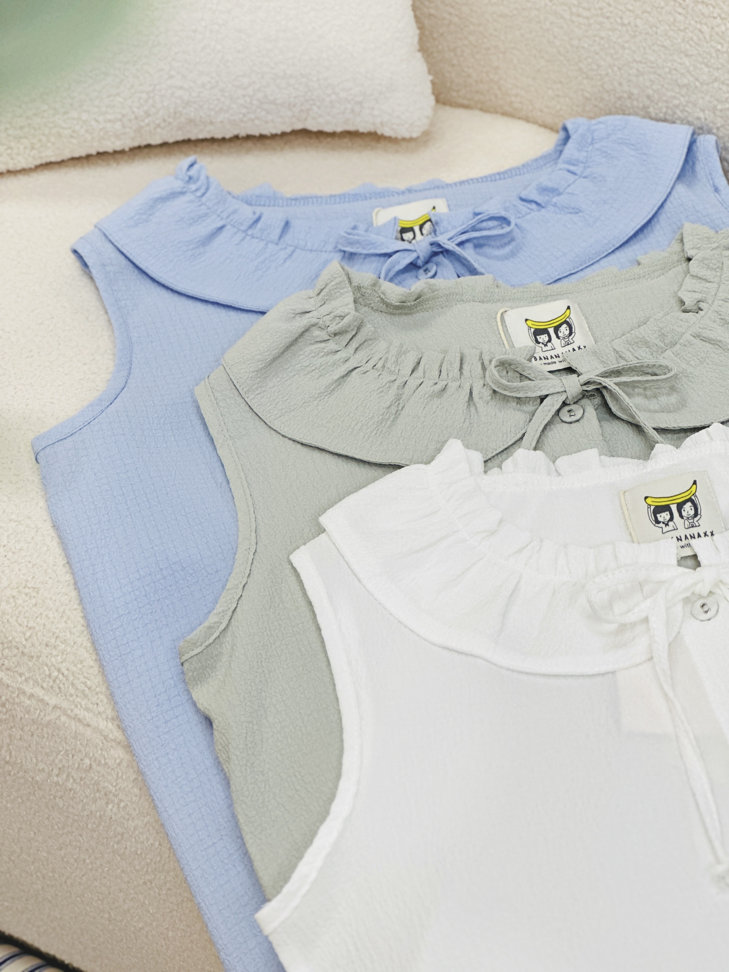 三色 / 皺皺翻領蝴蝶結背心 / Wrinkled Lapel Ribbon Vest