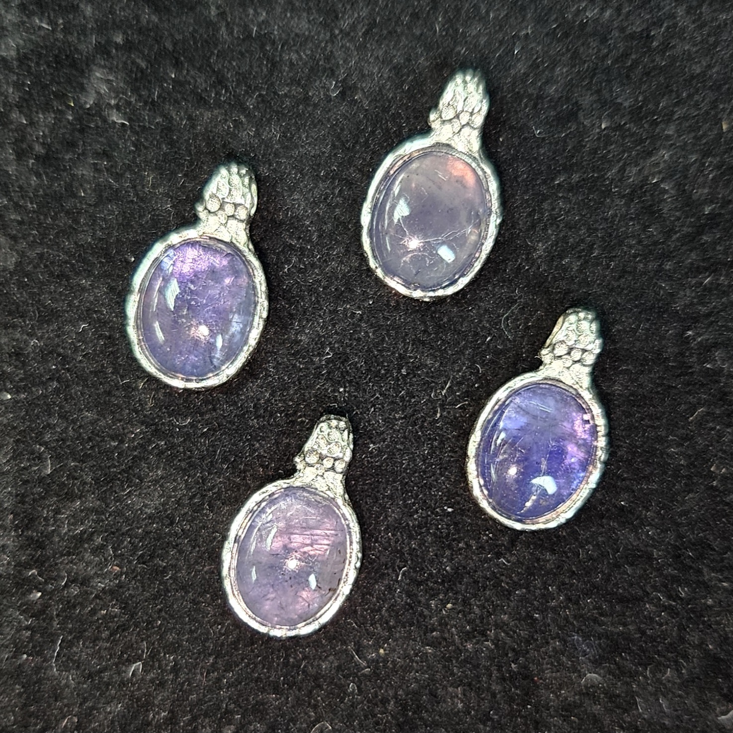 🔮能量水晶🔮堇青蛋面吊飾（銀托）（顏色隨機） (H3/CR263)