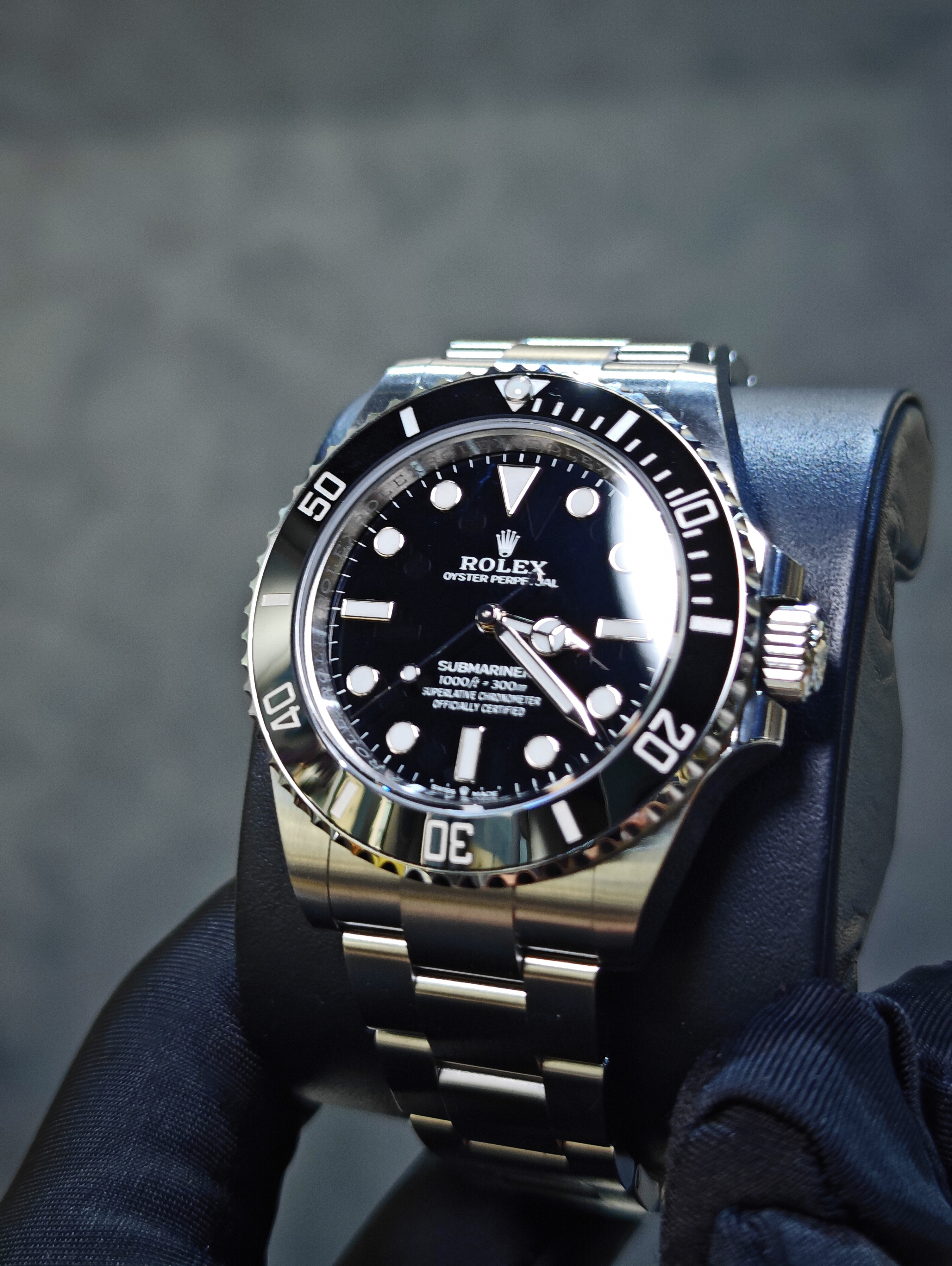 BRAND NEW ROLEX 124060 NO DATE OYSTER PERPETUAL SUBMARINER BLACK STEEL 41mm