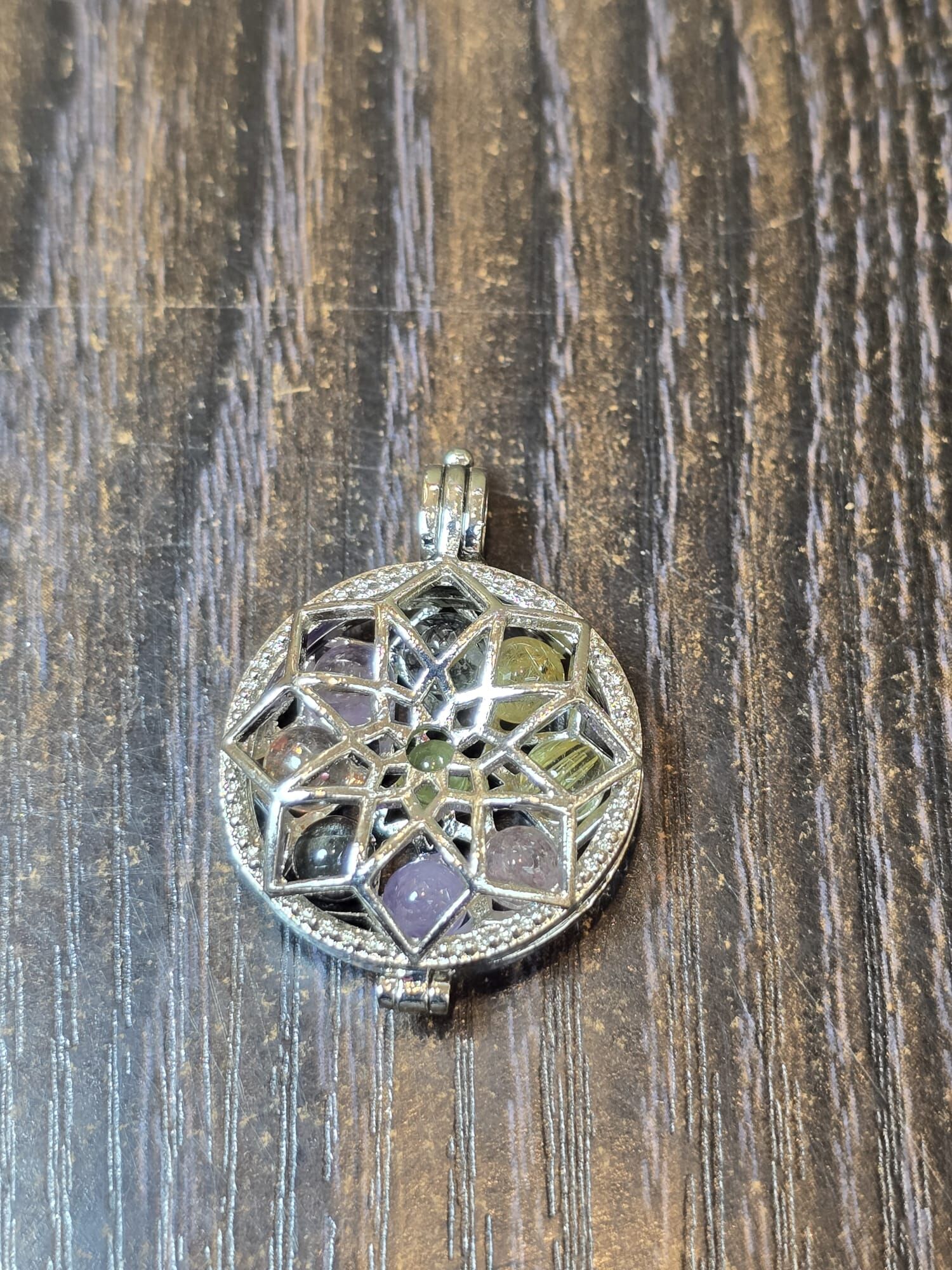 🔮能量水晶🔮極光生命之花盒子吊墜(H7 CR94)