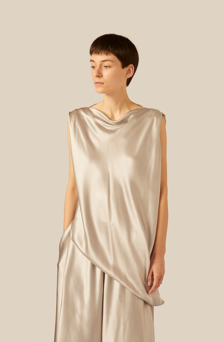 ERIKA CAVALLINI 絲質斜下擺背心