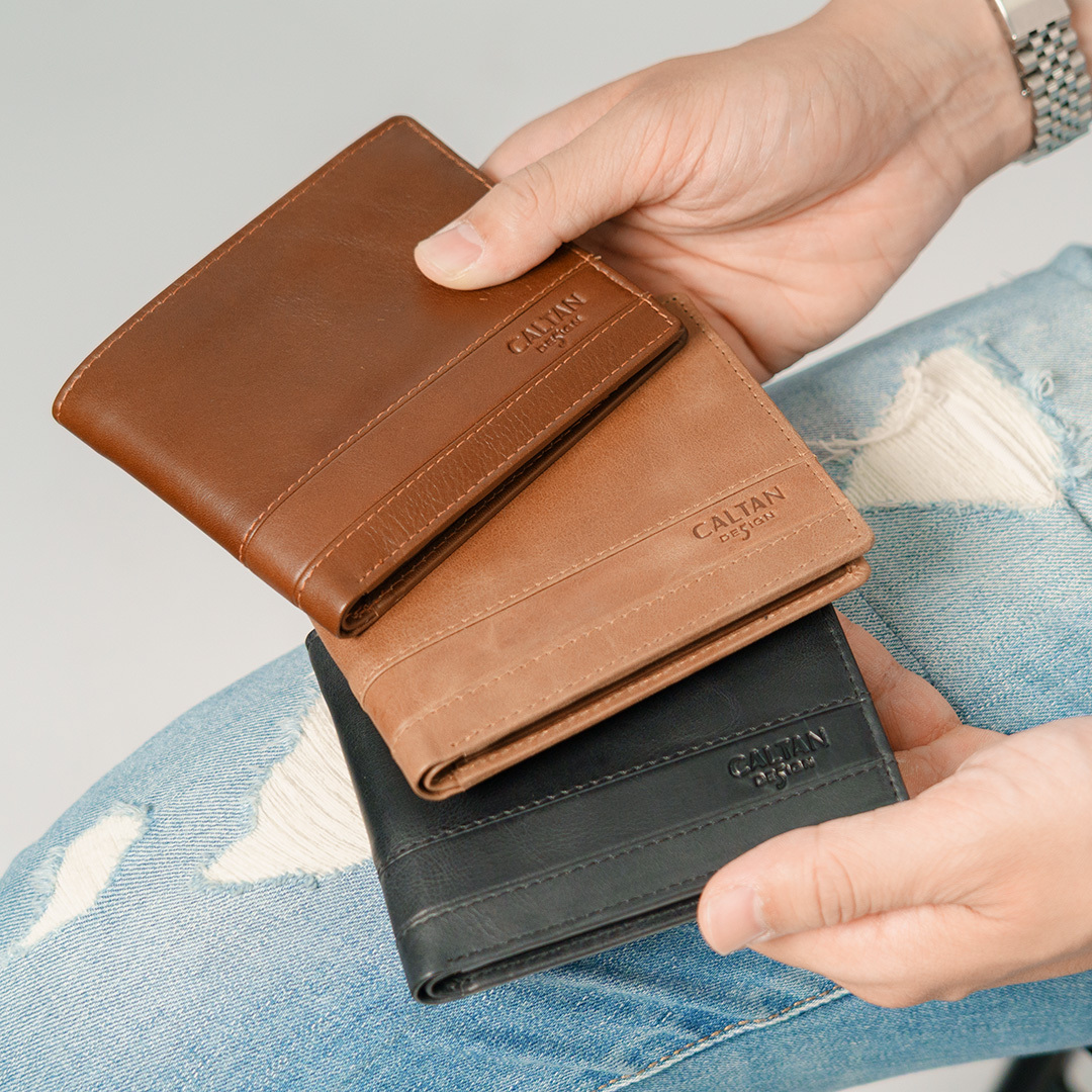 【招財母錢包💰】男用皮革壓飾真皮簡約短夾-三色(071695)